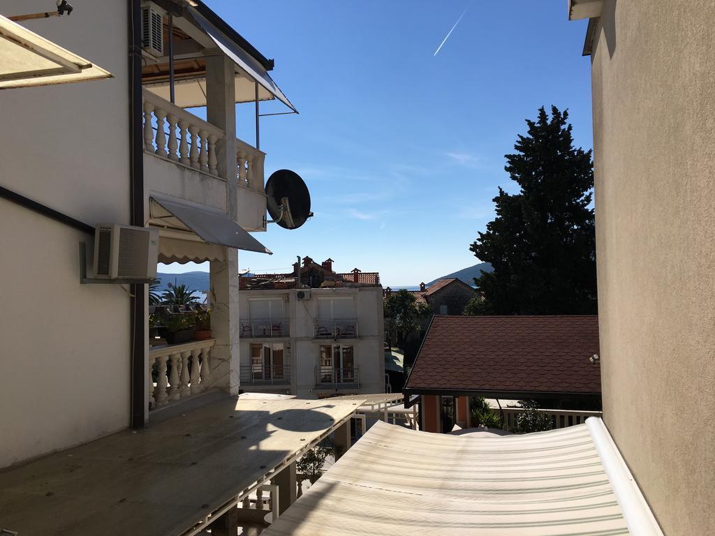 Apartments Upitnik Herceg Novi Exterior photo